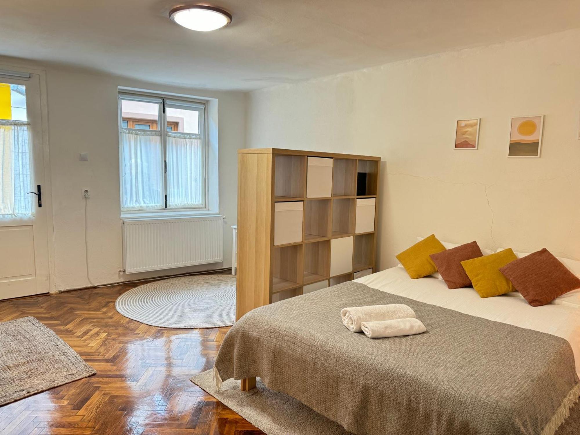 Charming Studio Ideal For Getaways Or Workations In Sibiu'S Medieval City Center المظهر الخارجي الصورة