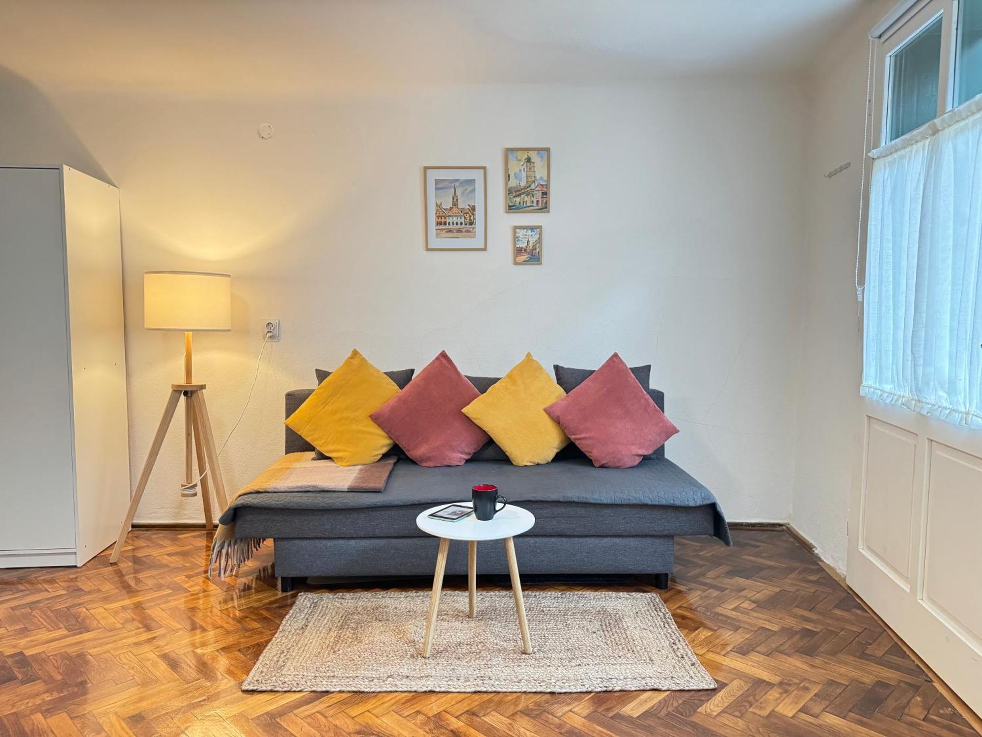 Charming Studio Ideal For Getaways Or Workations In Sibiu'S Medieval City Center المظهر الخارجي الصورة