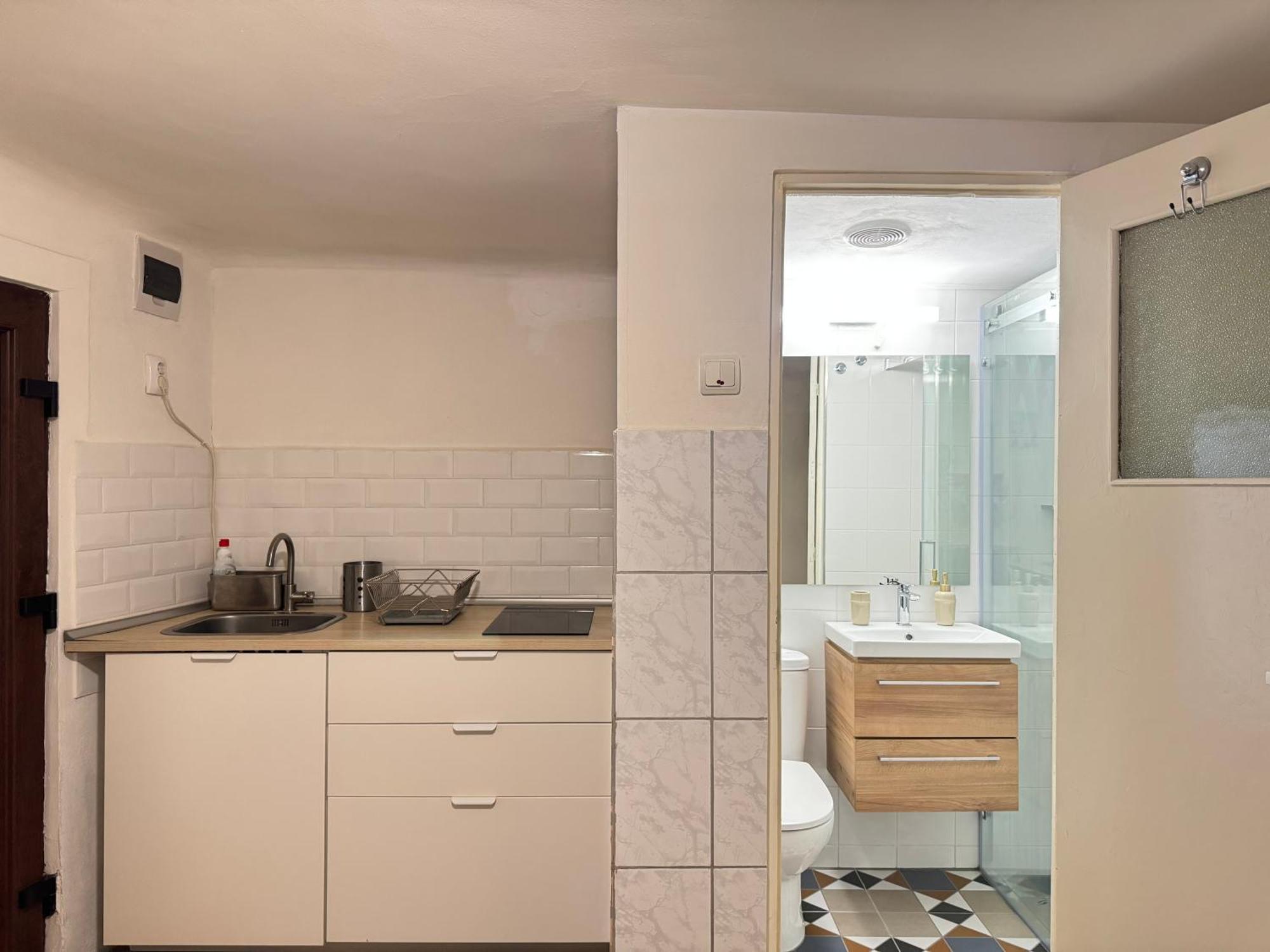 Charming Studio Ideal For Getaways Or Workations In Sibiu'S Medieval City Center المظهر الخارجي الصورة